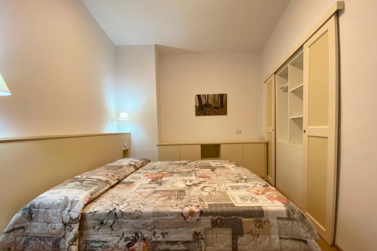 Palazzo Nobili Apartment โซเรียโน เนล ชีมีโน ภายนอก รูปภาพ